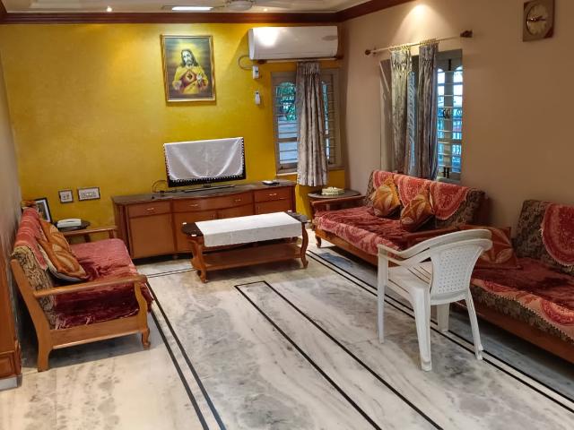 Flat for rent in Ahmadabad, Gujarat
