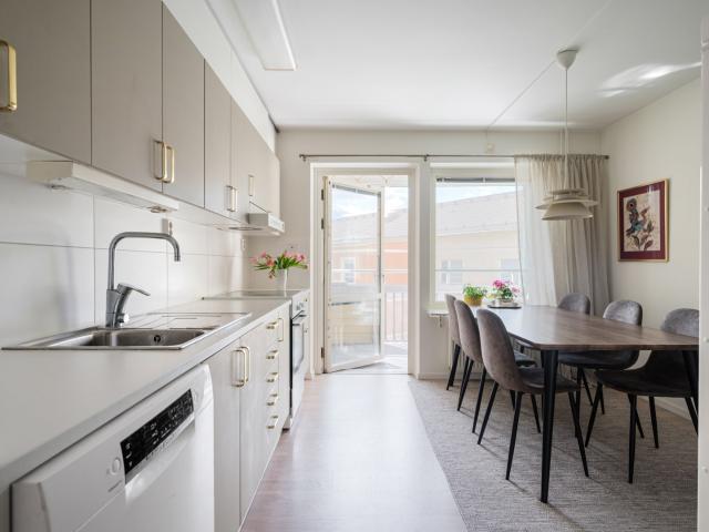 Bostadsrätt till salu i Hässelby-Vällingby, Stockholm