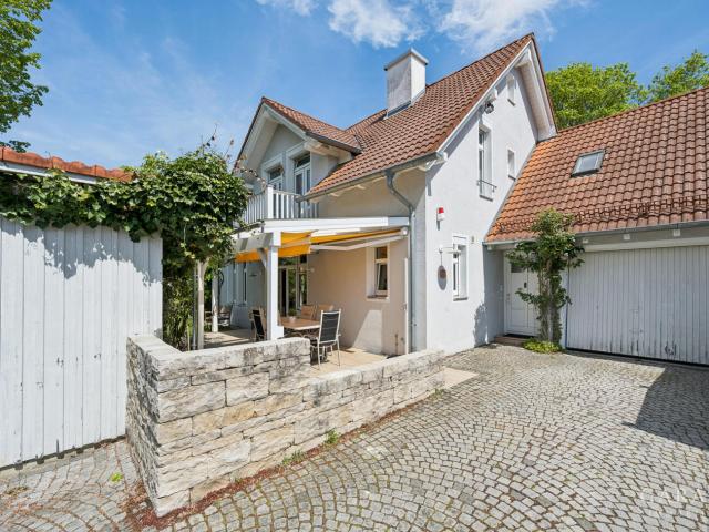 Villa kaufen in Schöngeising, Bayern
