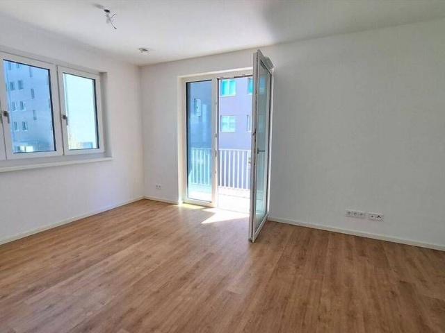 Apartment mieten in Alte Hellersdorfer Straße, Berlin