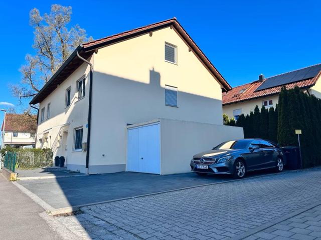 Doppelhaushälfte kaufen in Attenkirchen, Bayern