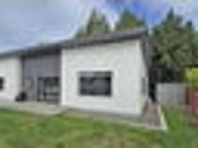 Townhouse for rent in Hastings