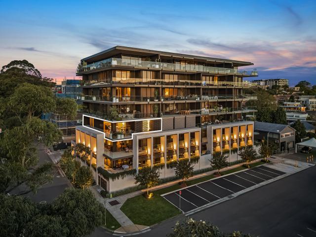 Apartment for sale in Point Frederick, New South Wales