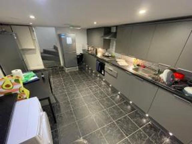 House for rent in Hyde Park, West Yorkshire