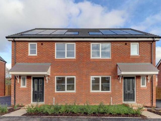 House for rent in Green Close, Warwickshire