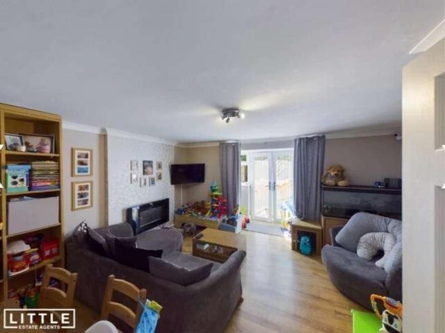 Townhouse for rent in St Helens