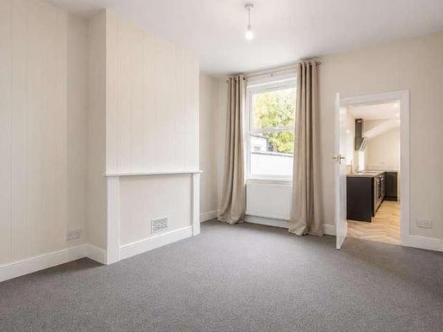 Townhouse for rent in Harborne, West Midlands