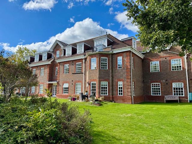 Apartment for rent in Pouchen End, Hertfordshire