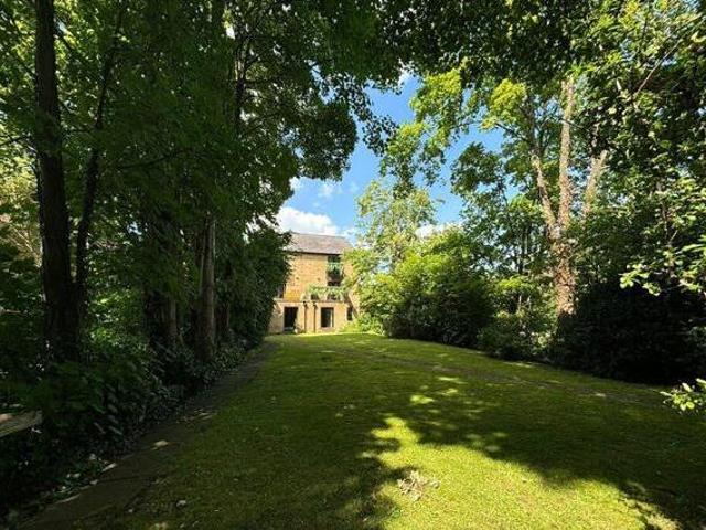 House for sale in Ashlyns Estate, Pouchen End