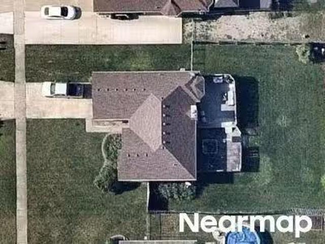 House for sale in Macomb