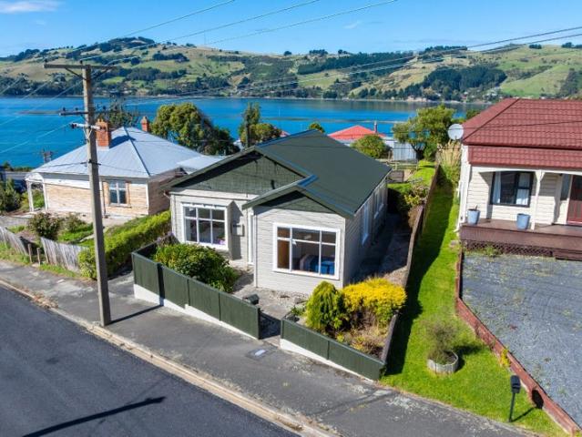 House for rent in Otakou