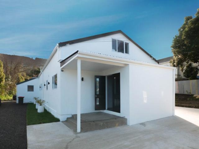 House for rent in Otakou