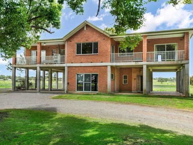 Cottage for sale in Ambergate, New South Wales