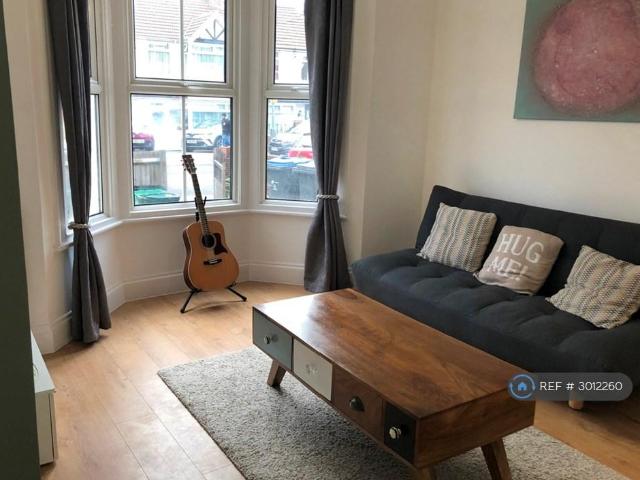 Apartment for rent in Penge, Greater London