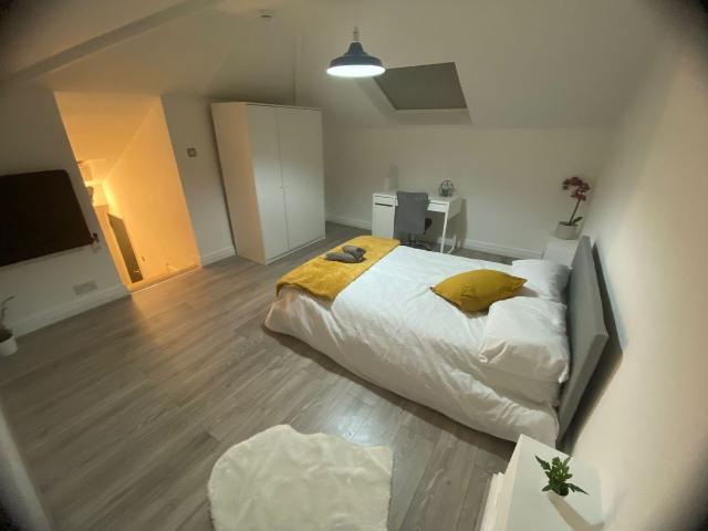 Studio for rent in Stamford Hill, Greater London