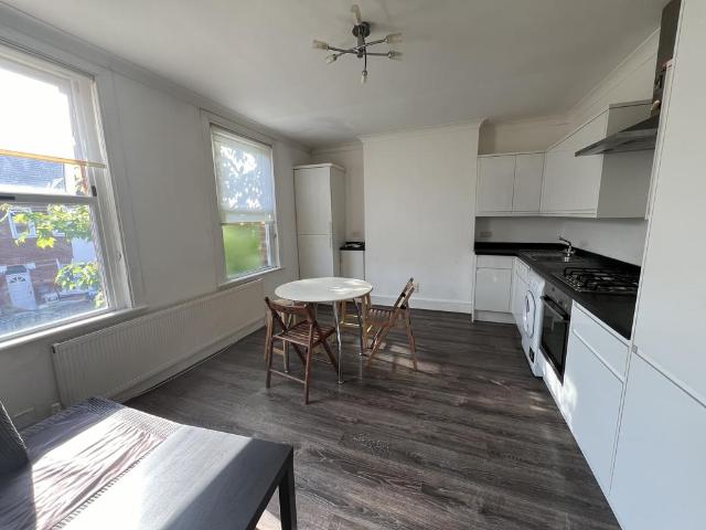 Apartment for rent in London Borough of Barnet, Greater London