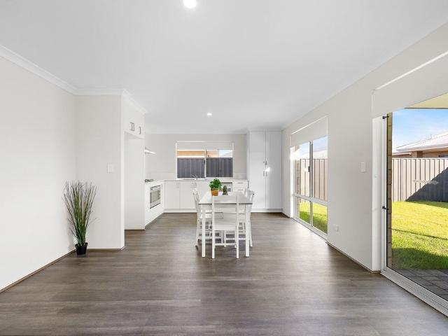 Room for rent in Ravenswood, Western Australia
