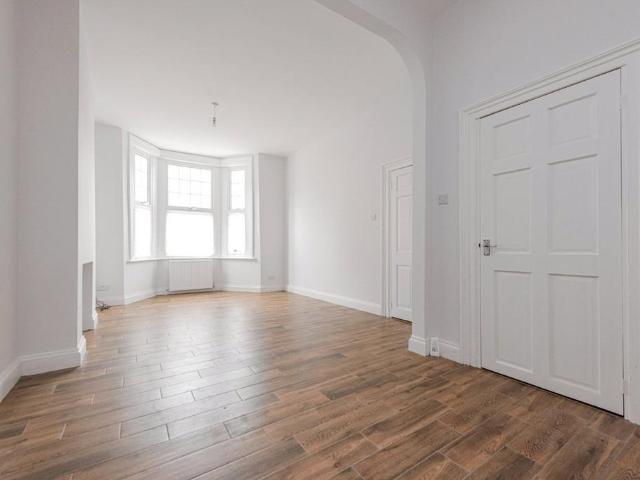 House for rent in Harlesden, Greater London