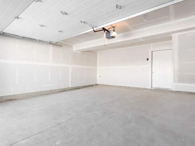 Townhouse for rent in Abasand, Fort McMurray