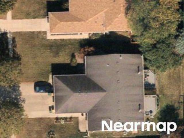 House for sale in Shorewood