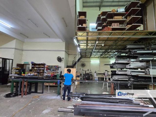 Warehouse for sale in Selayang, Selangor