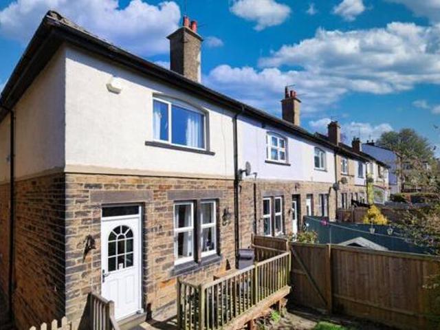 House for sale in Yeadon, West Yorkshire