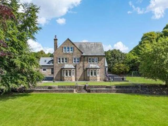 House for sale in Rawdon, West Yorkshire