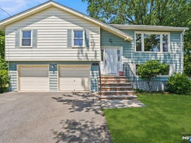 House for sale in Leonia, New Jersey