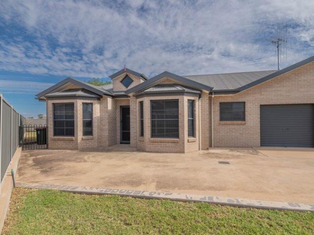 Duplex for sale in Bedgerabong, New South Wales
