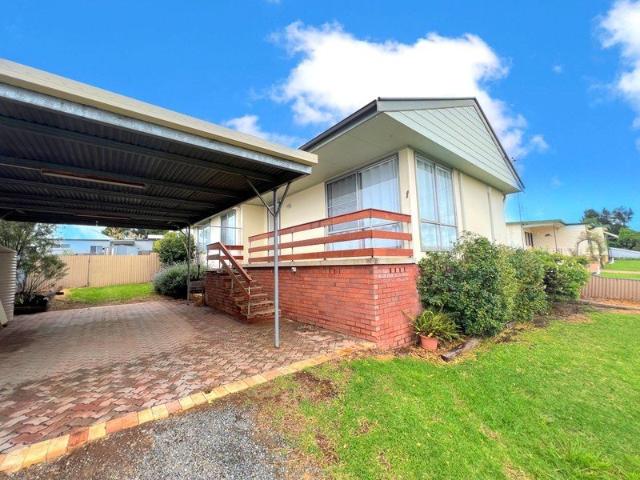 House for rent in Parkes, Parkes Shire Council