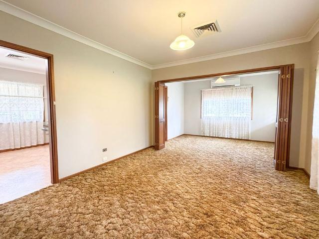 Granny Flat for rent in Parkes, New South Wales