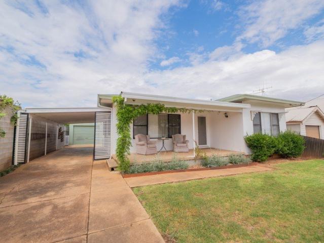 House for rent in Parkes, Parkes Shire Council