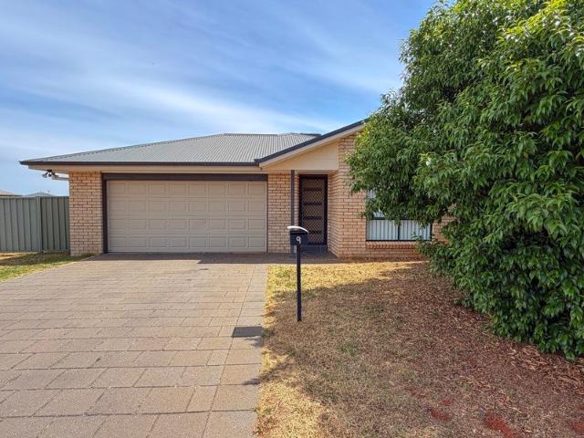 House for rent in Parkes, Parkes Shire Council