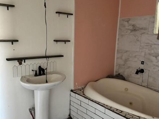 House for sale in Guntersville, Alabama