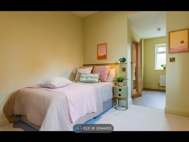 Room for rent in Alton Barnes, Essex