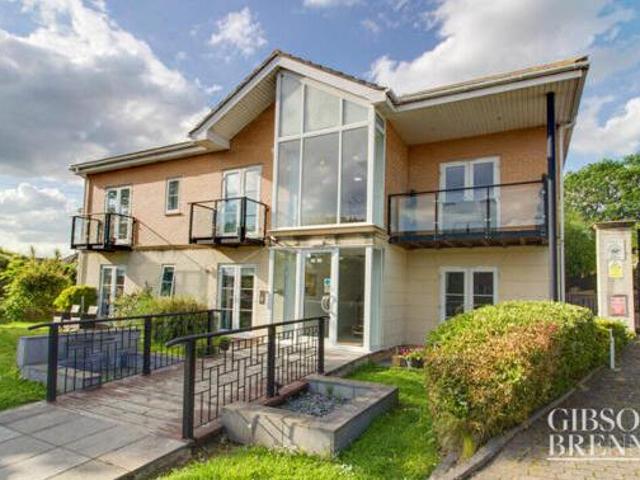 House for sale in Leigh-on-sea