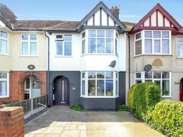 House for sale in Alton Barnes, Essex