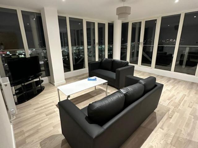 Apartment for rent in Silvertown, Greater London