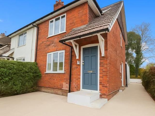 Room for rent in Westborough, Surrey