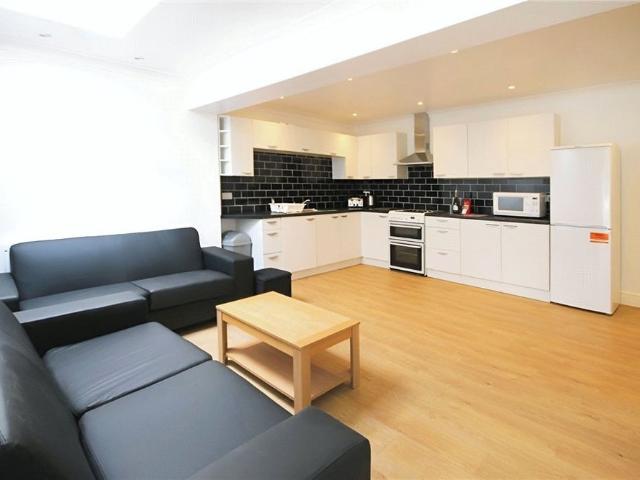 House for rent in Westborough, Surrey