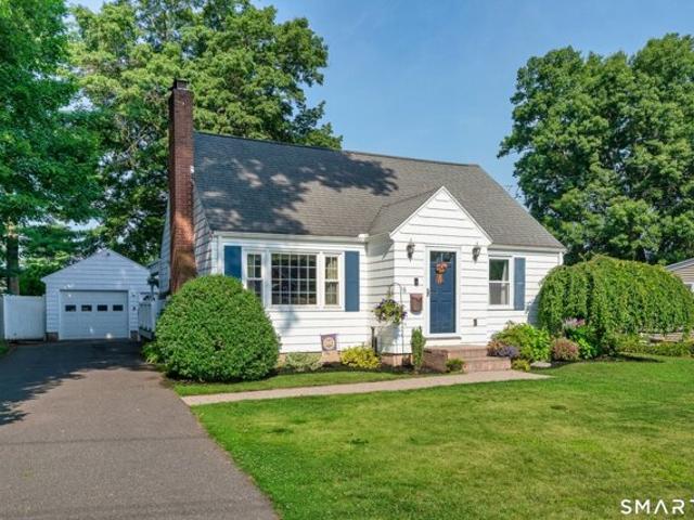 House for sale in Cromwell, Connecticut