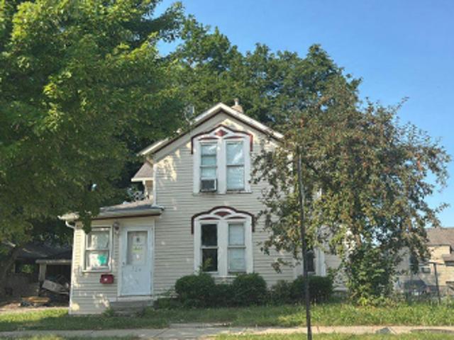 House for sale in Elgin, Illinois