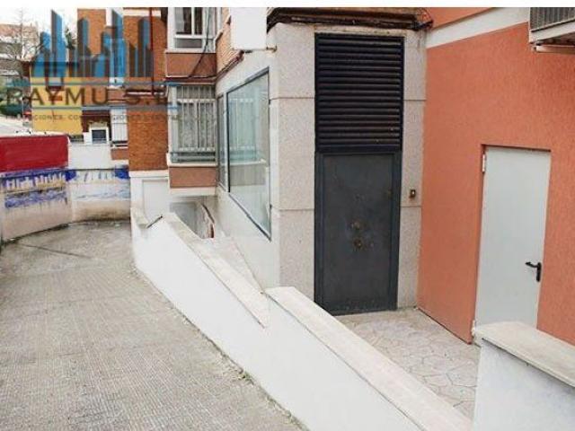 Local Comercial en venta en Moncloa-Aravaca, Madrid