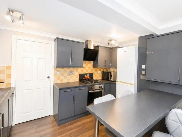 Apartment for rent in Lane, Greater London