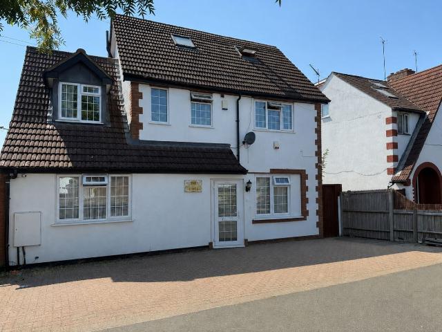 House for rent in Lane, Greater London