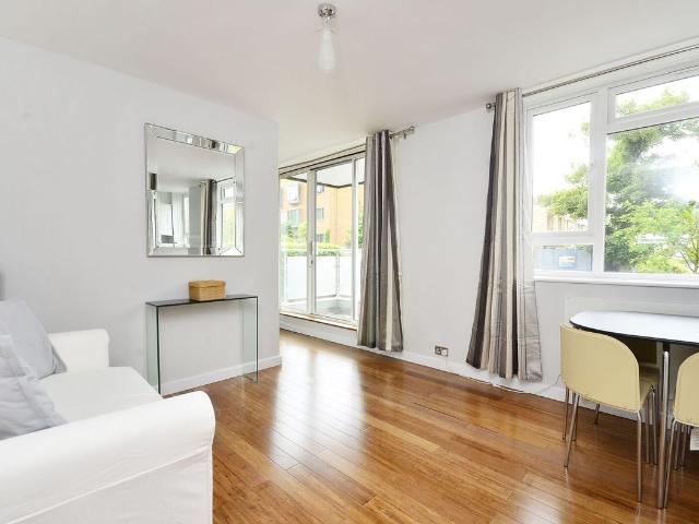 Studio for rent in London Borough of Wandsworth, Greater London