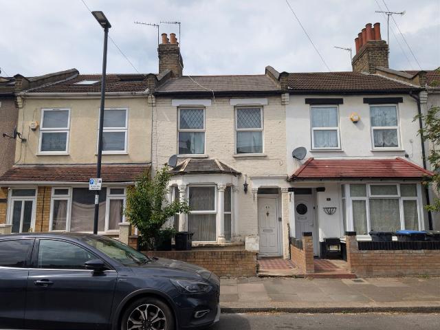 House for rent in Upper Edmonton, Greater London