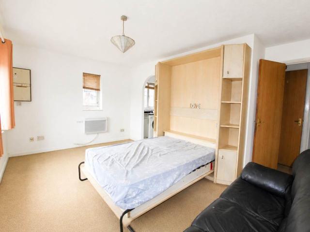 Studio for rent in Greater London