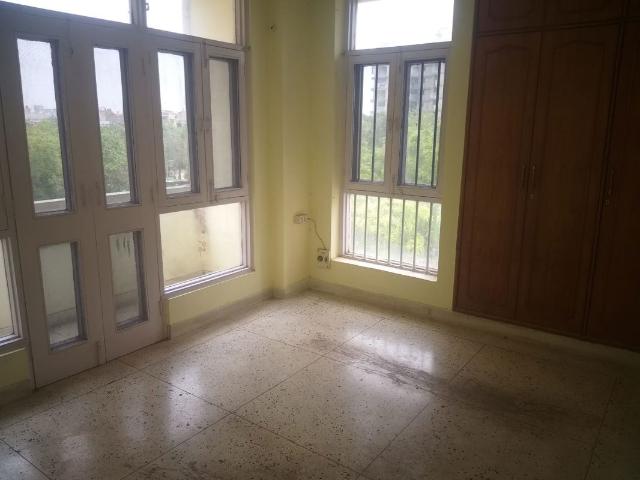 Flat for rent in Deri