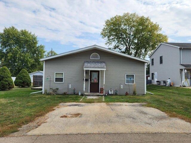 House for sale in Ottawa, Illinois